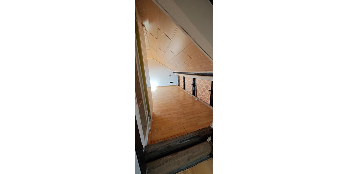 Dachgeschoßwohnung Eschweiler - 3 Zimmer, 102 m&sup2;, 840&euro; | Angebot:26262915