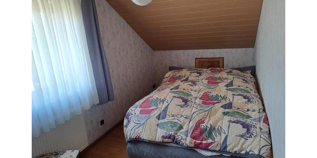 Einfamilienhaus Düren Rölsdorf - 7 Zimmer, 200 m&sup2;, 1.750&euro; | Angebot:26229005