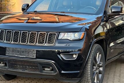 Jeep Grand Cherokee 79.000 km 23.490 &euro; Jülich 52428