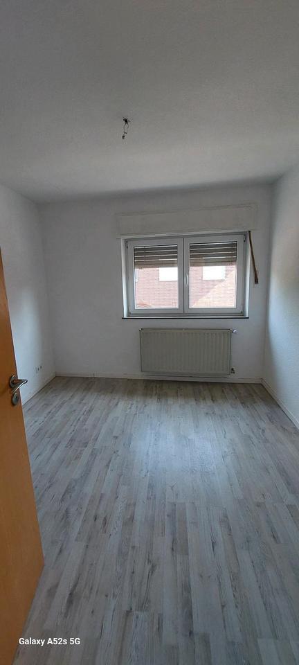 Moderne 2-Zimmer-Wohnung in grundsaniertem Haus
