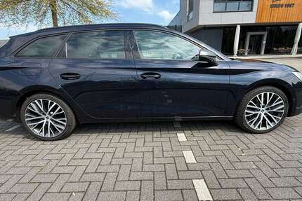 Seat Leon 95.000 km 21.900 &euro; Aachen 52066
