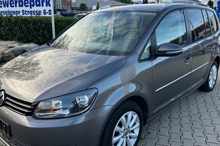 VW Touran 179.351 km 9.490 &euro; Stolberg 52222