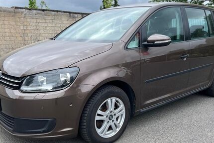 VW Touran 166.000 km 6.990 € Eschweiler 52249