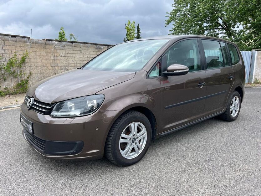 VW Touran 166.000 km 6.990 € Eschweiler 52249