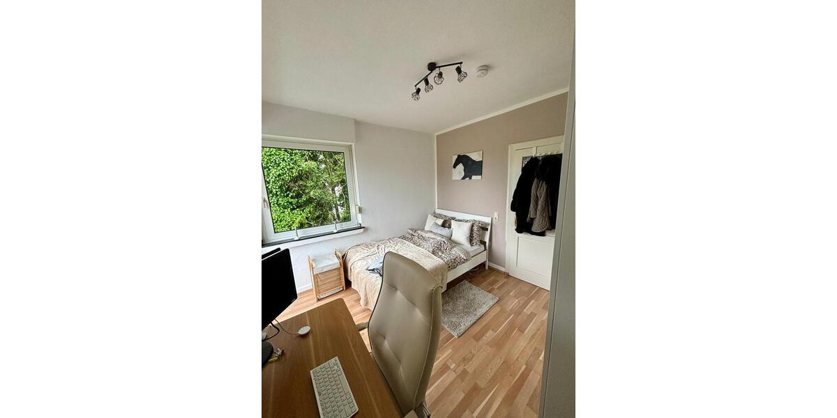 Etagenwohnung Aachen Aachen-Mitte - 3 Zimmer, 12 m&sup2;, 400&euro; | Angebot:25811907