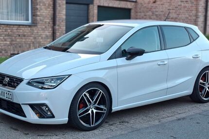 Seat Ibiza 79.000 km 14.900 &euro; Würselen 52146