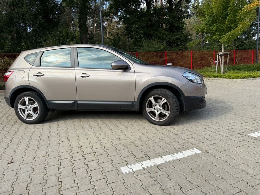 Nissan Qashqai 123.000 km 8.500 € Düren 52349