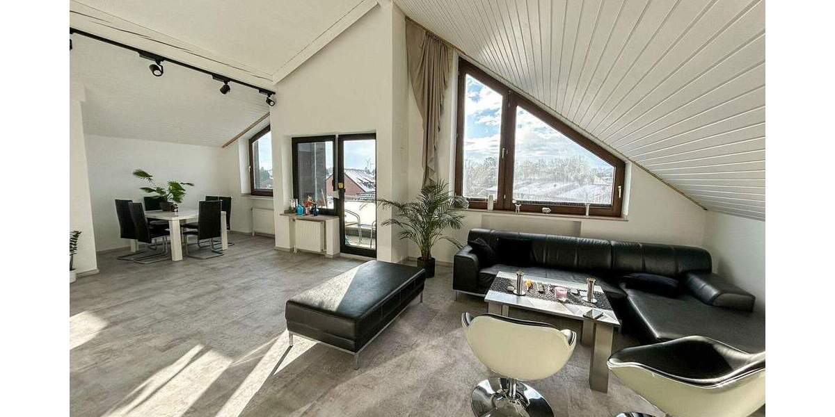 3-Zimmer-Dachgeschosswohnung im Loftstil mit Südbalkon und Stellplatz 3 zimmer