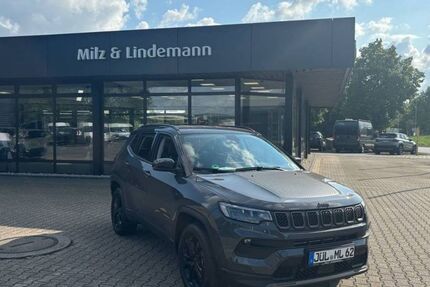 Jeep Compass 56.300 km 27.090 &euro; Jülich 52428