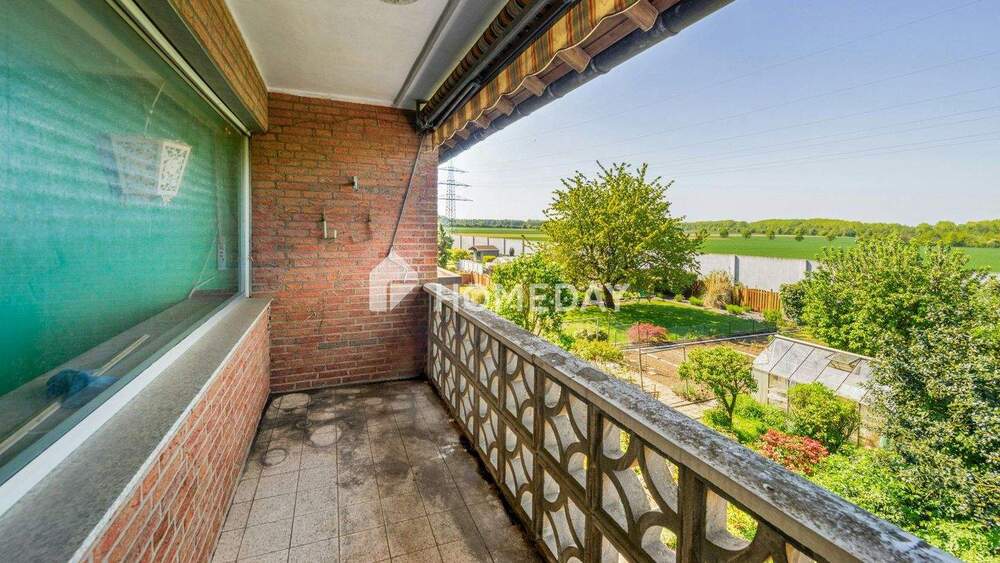 Geräumiges ZFH mit Garten, Balkon, Loggia, Garage und Ausbaupotenzial in ruhiger Lage 7 zimmer