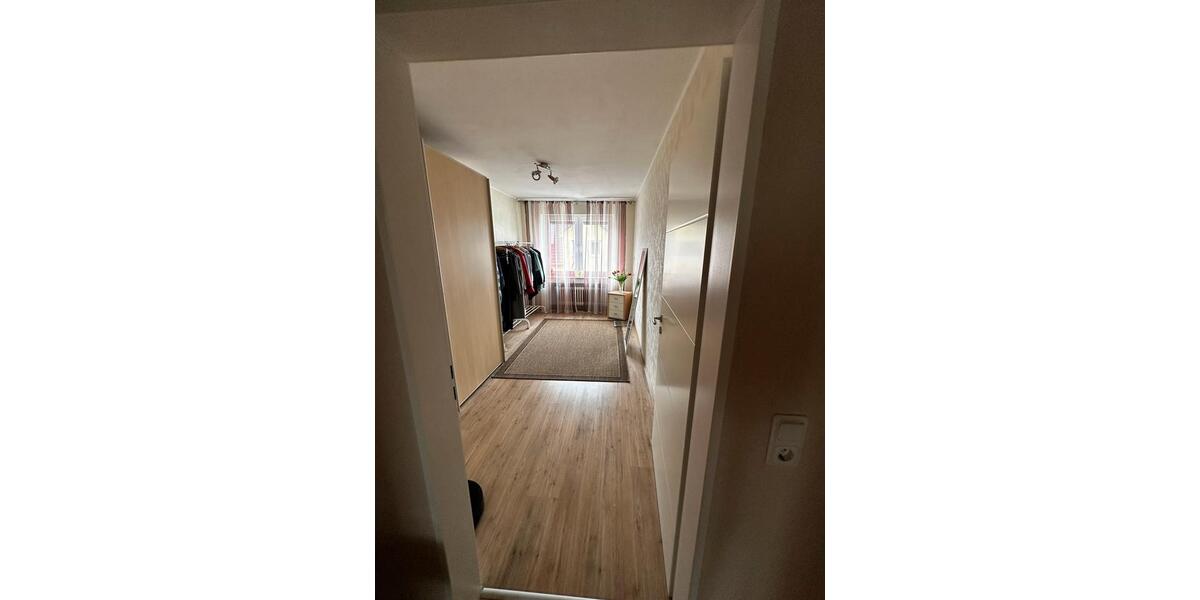 Reihenhaus Düren Mariaweiler-Hoven - 8 Zimmer, 200 m&sup2;, 350.000&euro; | Angebot:25205111