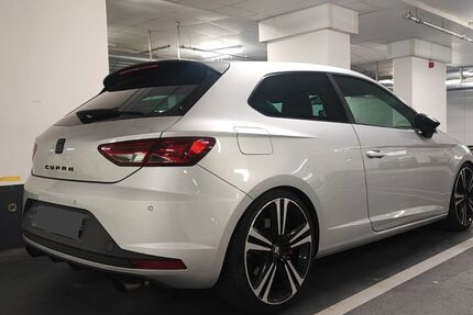 Seat Leon 156.000 km 13.999 &euro; Düren 52351