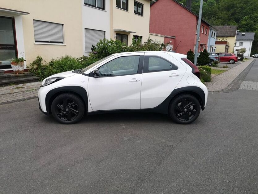 Aygo (X)