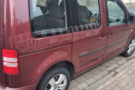 VW Caddy 119.500 km 7.999 &euro; Düren 52353
