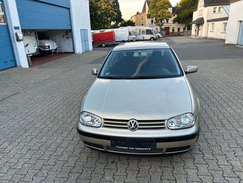 VW Bora 160.000 km 1.700 € Aachen 52068