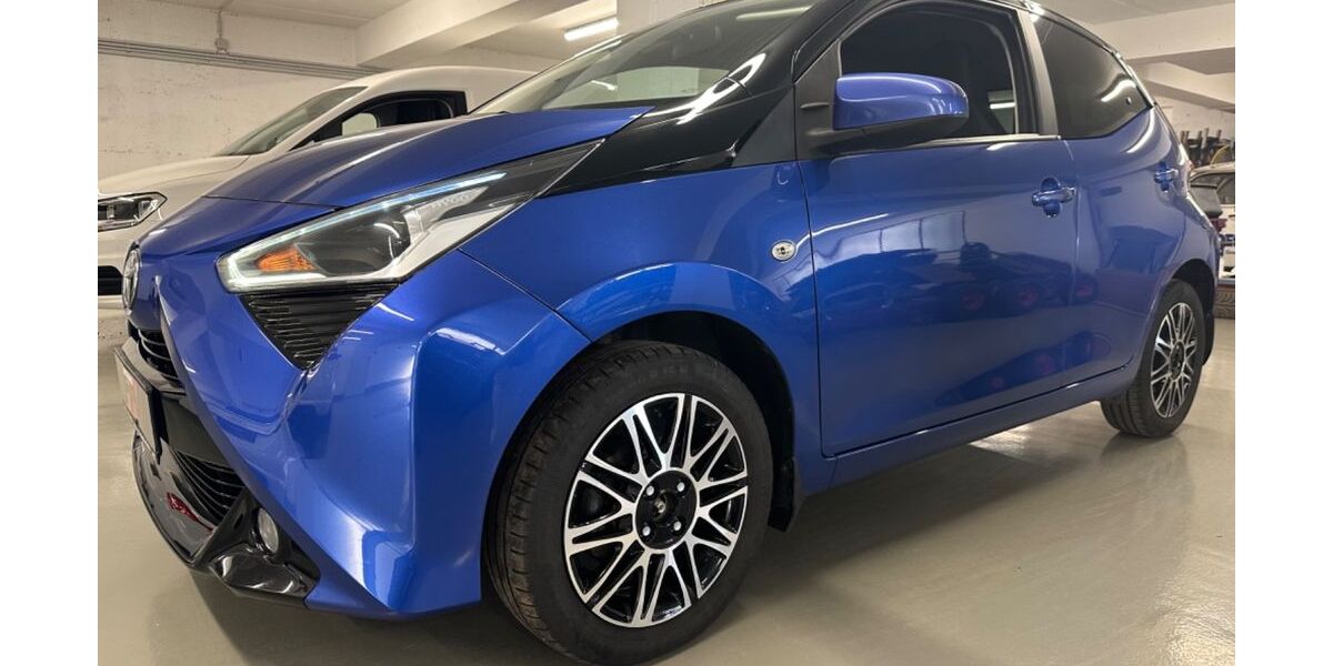Toyota Aygo (X) 128.500 km 8.500 &euro; Stolberg 52224