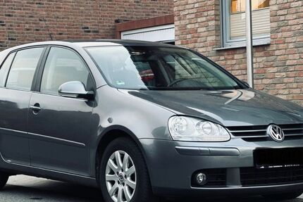 VW Golf 150.000 km 6.200 &euro; Jülich 52428