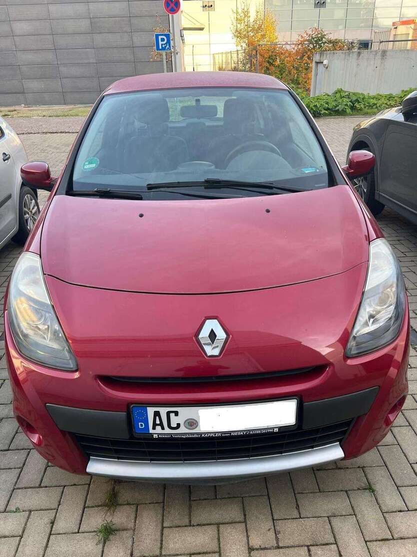Renault Clio 155.000 km 2.250 € Aachen 52072
