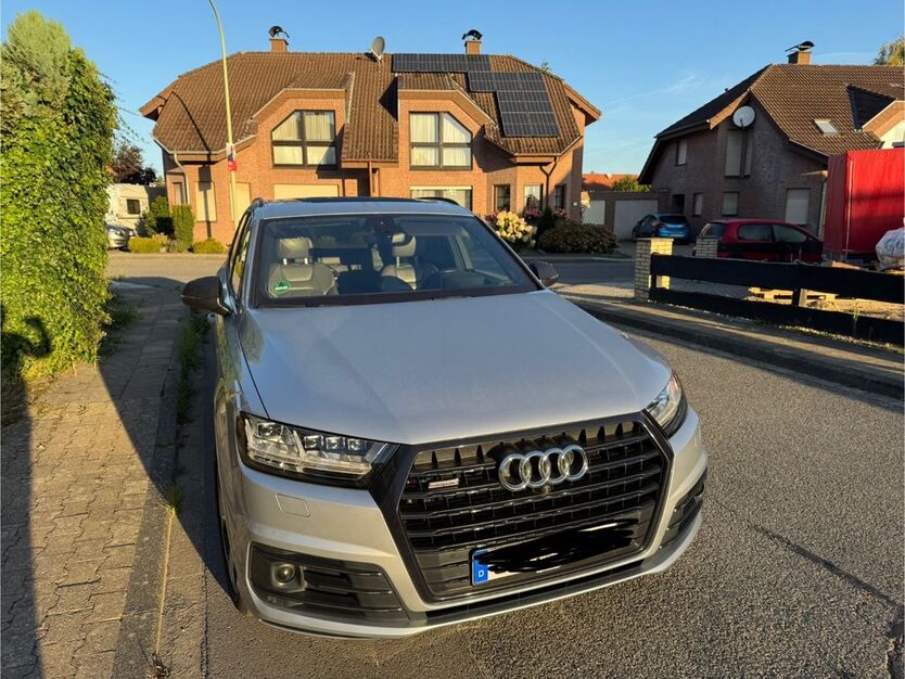 Audi Q7 101.000 km 48.100 € Düren 52351