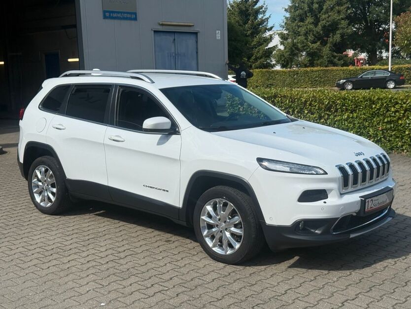 Jeep Cherokee 122.474 km 16.990 € Alsdorf 52477