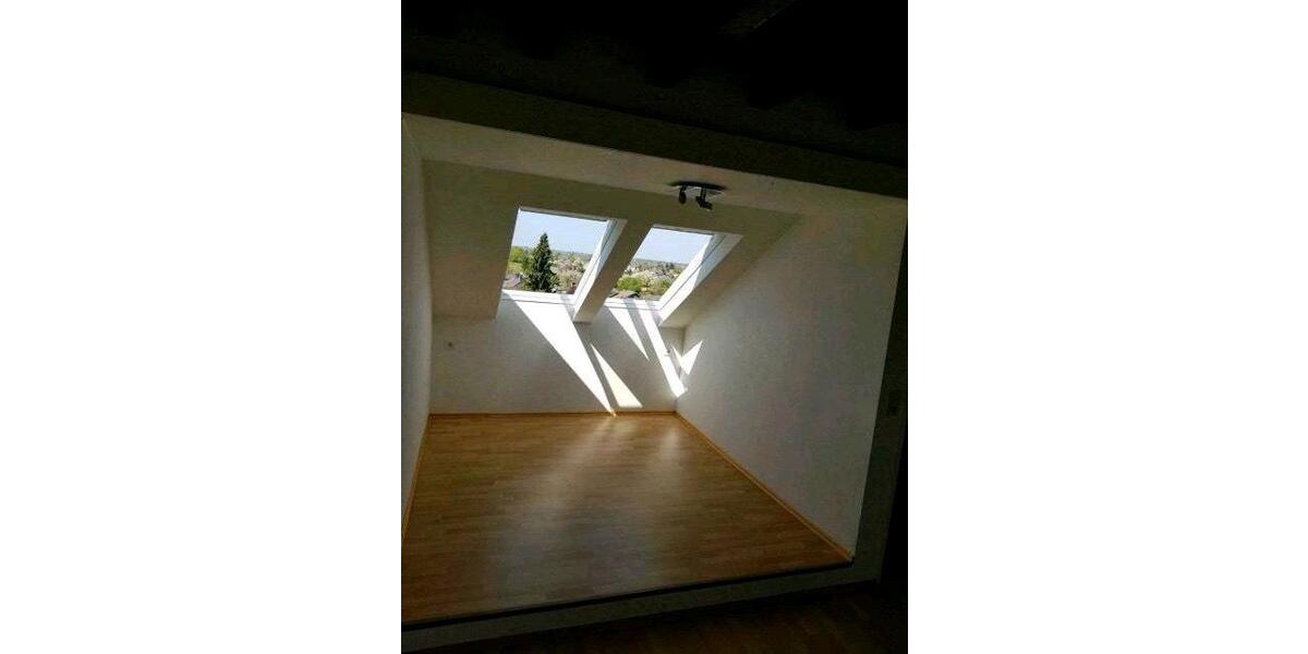 Dachgeschoßwohnung Aachen Aachen-Mitte - 2.5 Zimmer, 20 m&sup2;, 890&euro; | Angebot:25258828