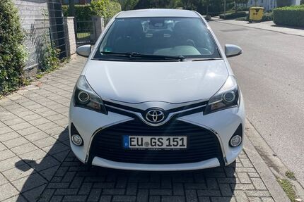 Toyota Yaris 84.000 km 10.600 € Düren 52355