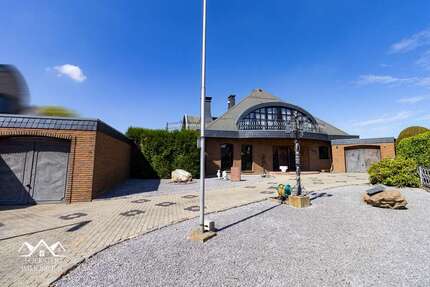 Haus Jülich - 8 Zimmer, 260 m&sup2;, 695.000&euro; | Angebot:27284599