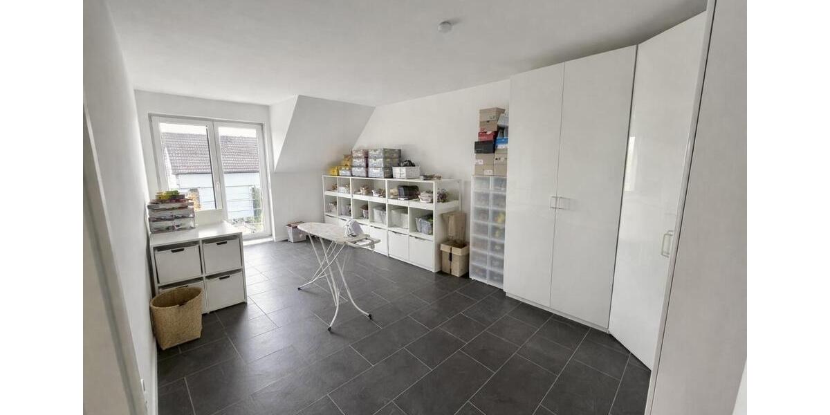 Doppelhaushälfte Würselen - 6 Zimmer, 237 m&sup2;, 2.280&euro; | Angebot:26107910