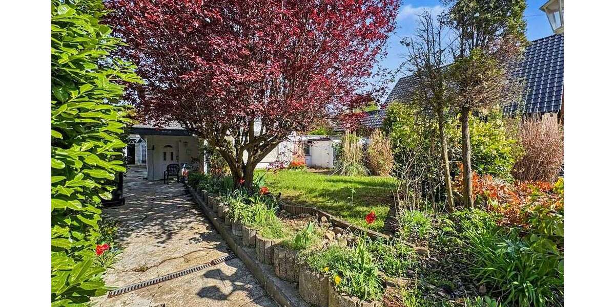 Einfamilienhaus Düren Rölsdorf - 6 Zimmer, 280 m&sup2;, 495.000&euro; | Angebot:26284058