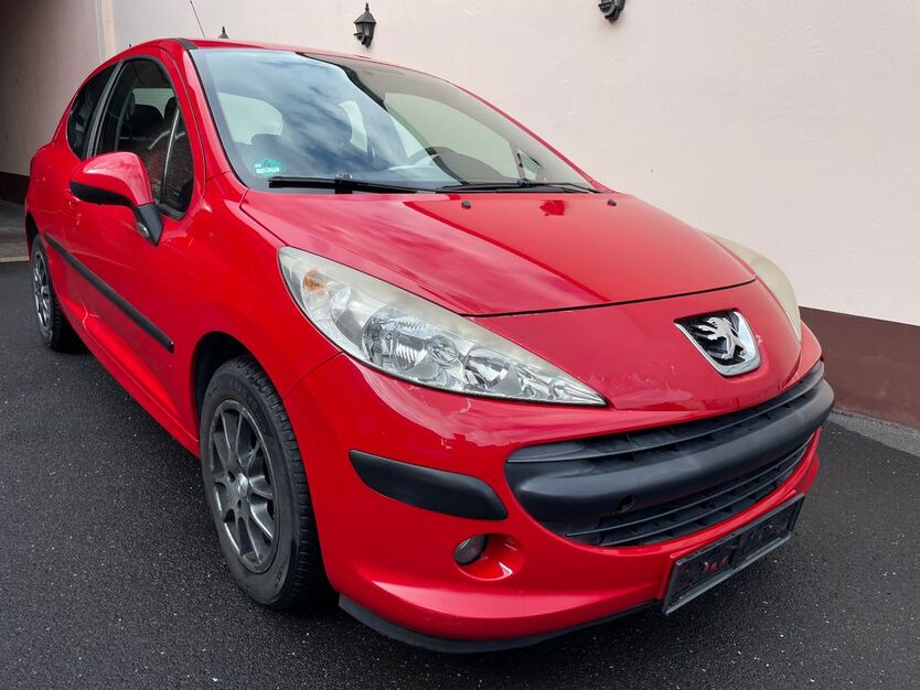 Peugeot 207 117.500 km 1.950 € Heinsberg 52525
