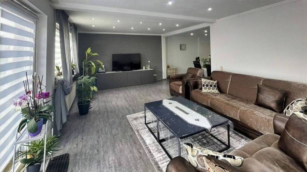 *** Idyllisches Wohnen: Wohnung mit Garten, Balkon und privatem Zugang ***