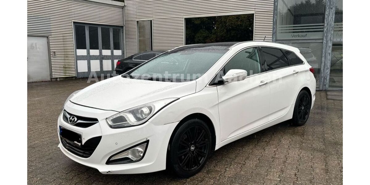Hyundai i40 179.000 km 4.499 &euro; Eschweiler 52249
