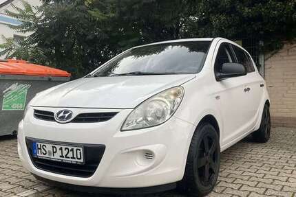 Hyundai i20 145.600 km 3.300 € Düren 52355