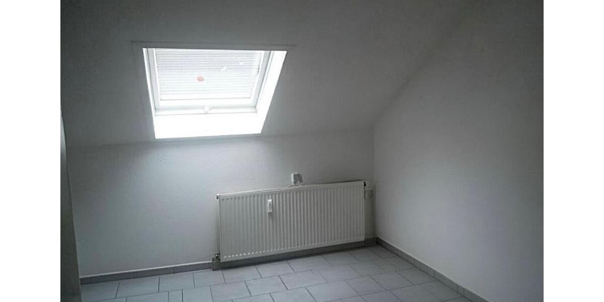 Dachgeschoßwohnung Aachen Aachen-Mitte - 5 Zimmer, 130 m&sup2;, 1.100&euro; | Angebot:25179103