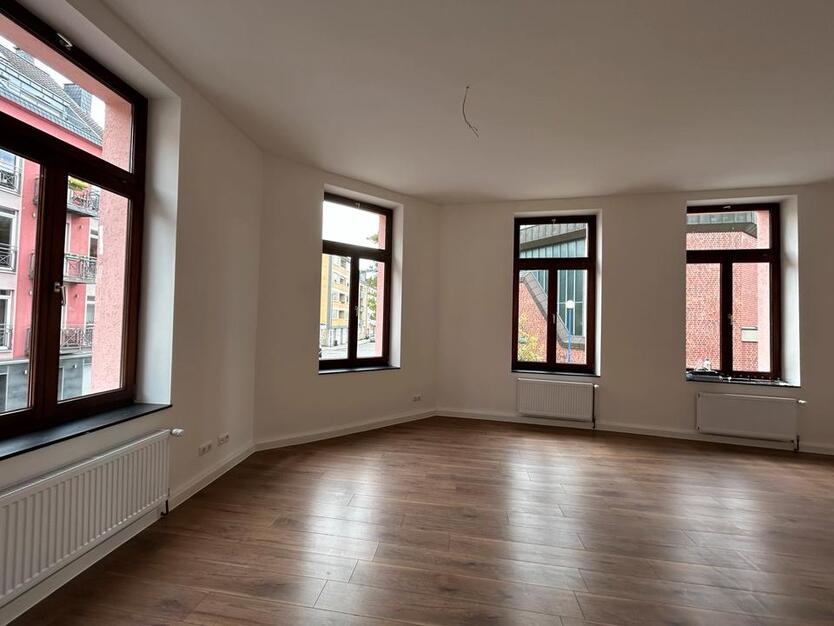 Lichtdurchflutete Wohnung Innenstadt