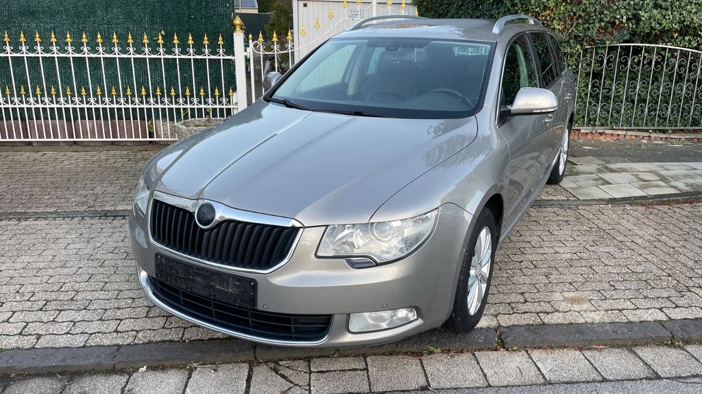 Skoda Superb 218.000 km 3.650 &euro; Aachen 52080