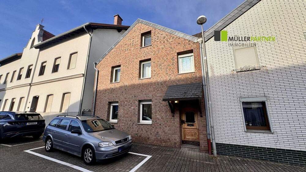 Ideal für 1-2 Personen! - Kleines Einfamilienhaus mit Anbau in Eschweiler-Röhe 3 zimmer