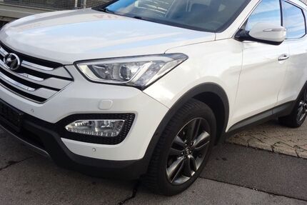 Hyundai SANTA FE 136.000 km 12.450 &euro; Alsdorf 52477