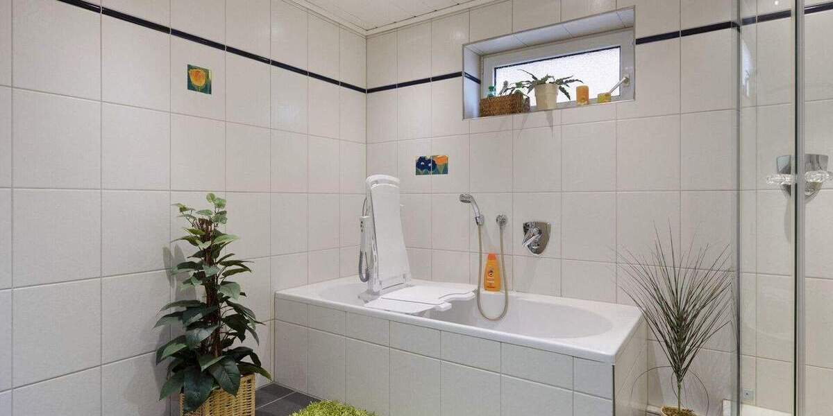 Großzügiges Wohnhaus mit Innenhof, Garten und Ausbaupotenzial in Gangelt- Stahe! 8 zimmer