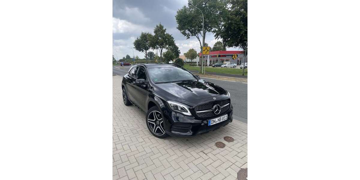 Mercedes-Benz GLA 250 92.150 km 26.490 &euro; Niederzier 52382