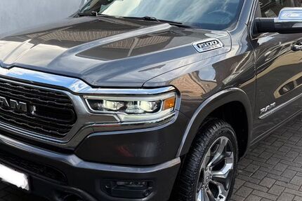 Dodge RAM 185.000 km 38.900 &euro; Übach Palenberg 52531