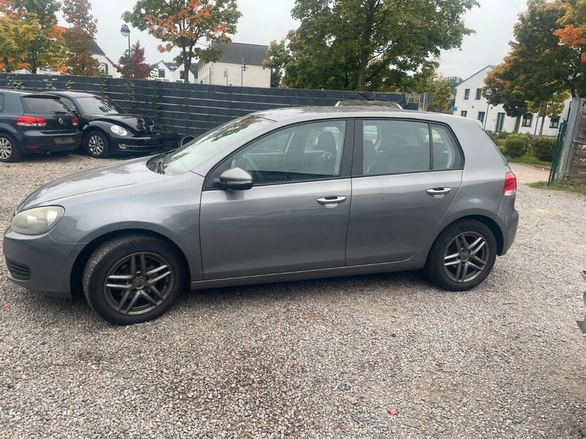 VW Golf 300.000 km 2.499 € Aldenhoven 52457