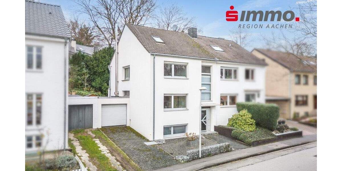 Laurensberg! Teilweise bezugsfreies Dreifamilienhaus mit toller Wohnlage zimmer