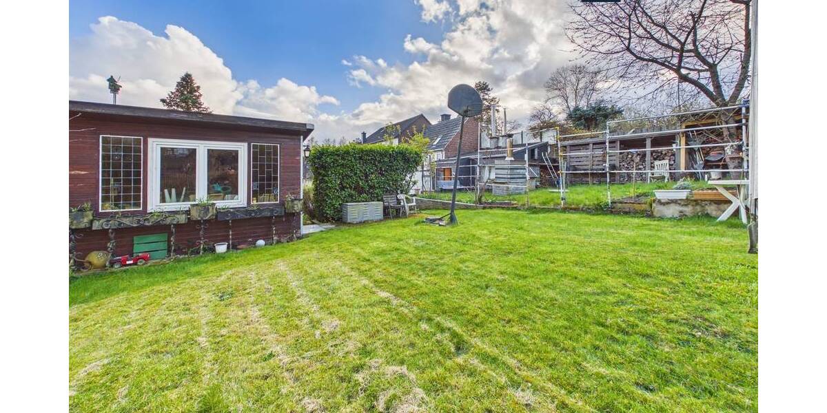 Mehrfamilienhaus, Wohnhaus Herzogenrath - 6 Zimmer, 219 m&sup2;, 299.000&euro; | Angebot:26217861
