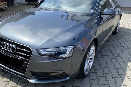 Audi A5 177.000 km 14.250 &euro; Aachen 52070