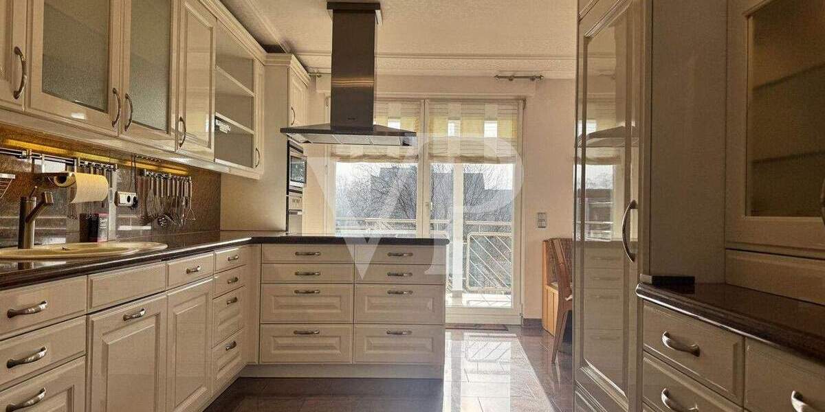 Etagenwohnung Eschweiler - 3 Zimmer, 185 m&sup2;, 1.350&euro; | Angebot:25800937