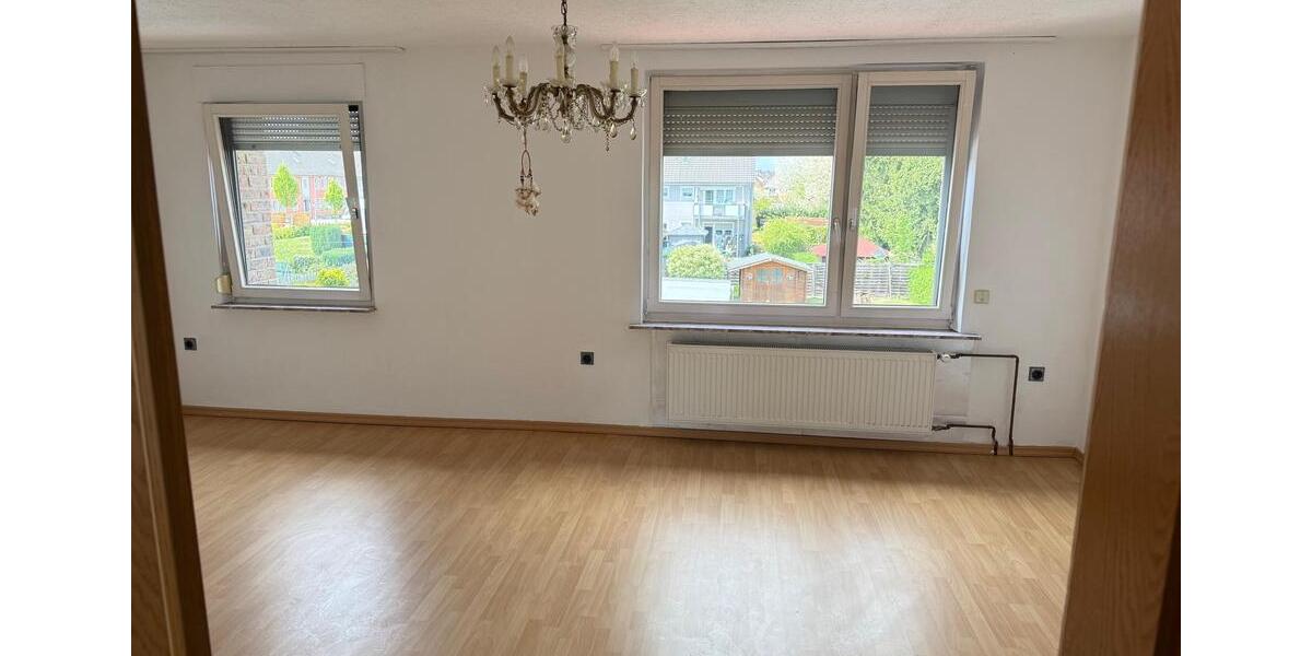 Doppelhaushälfte Alsdorf - 6 Zimmer, 180 m&sup2;, 1.550&euro; | Angebot:26241547