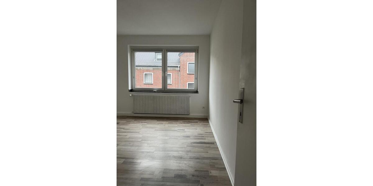 Etagenwohnung Jülich - 2 Zimmer, 64 m&sup2;, 575&euro; | Angebot:25770296