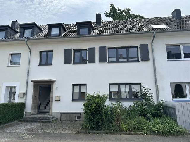 Haus zum Kaufen in Düren 449.000 € 206 m²
