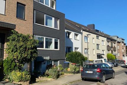 RENDITEOBJEKT und sichere KapitalanlageMehrfamilienhaus 8 zimmer